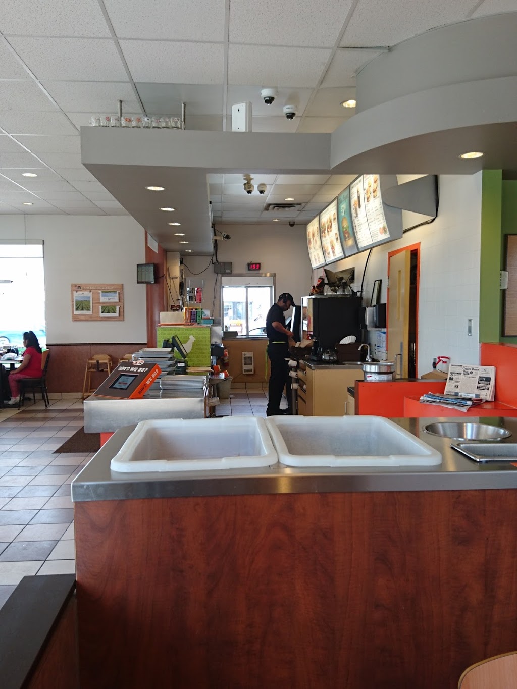 A&W Canada | 1520 Portage Ave, Winnipeg, MB R3G 0W8, Canada | Phone: (204) 774-3275