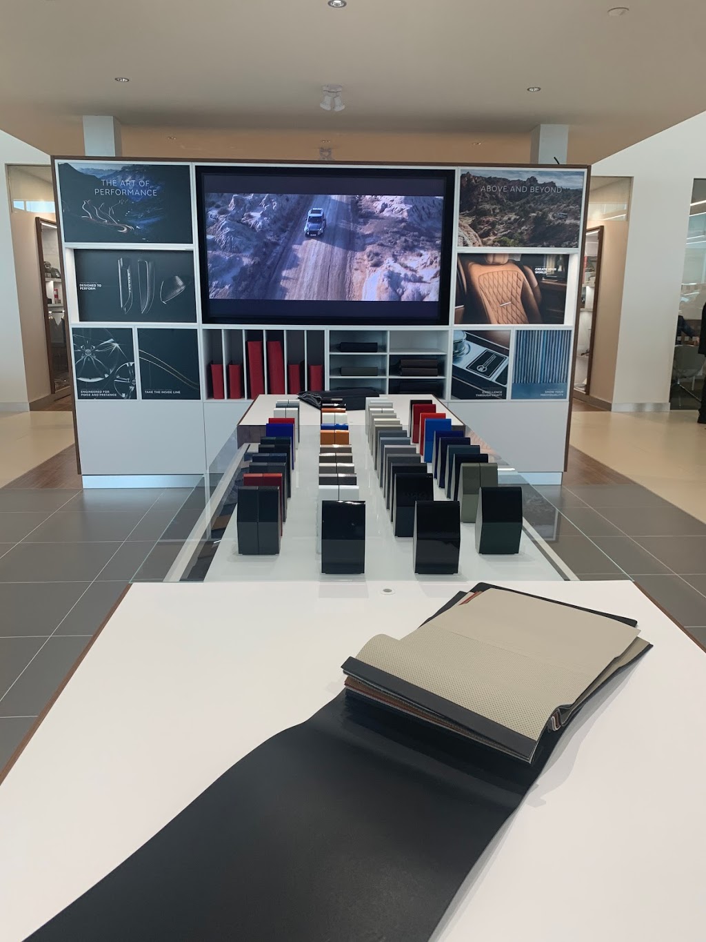 Jaguar Brampton | 50 Coachworks Cres, Brampton, ON L6R 3Y2, Canada | Phone: (905) 500-2005
