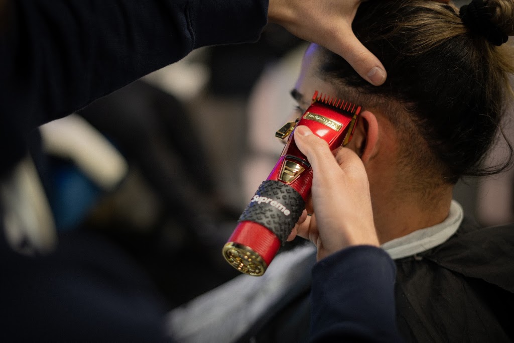 PNR Barbershop | 222 Boulevard Curé-Labelle, Sainte-Rose, QC H7L 3A1, Canada | Phone: (514) 243-7701