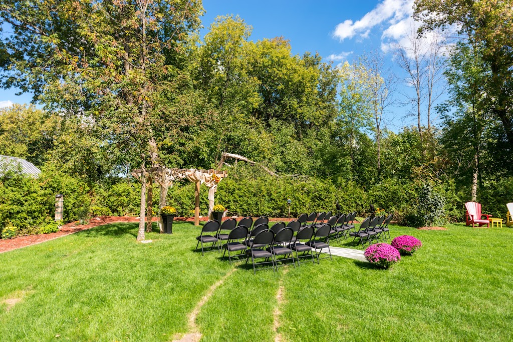 All Seasons Weddings | 3249 Yorks Corners Rd, Kenmore, ON K0A 2G0, Canada | Phone: (800) 545-3681