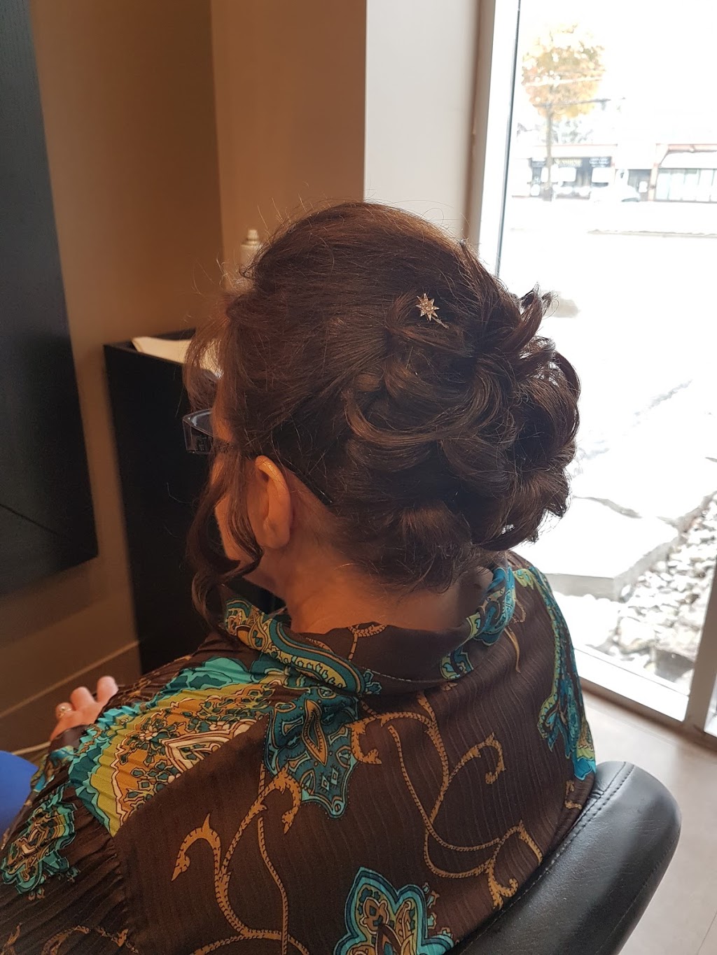 Unique Hair Design | 330 McClellan Way, Aurora, ON L4G 6X8, Canada | Phone: (905) 727-8373