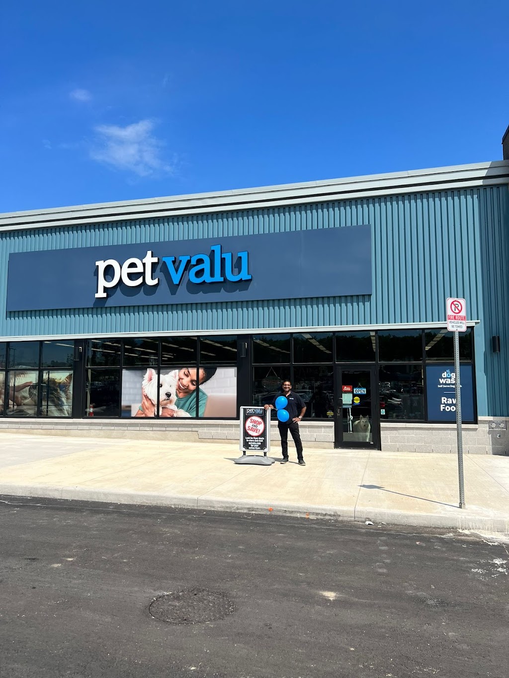 Pet Valu | 816 Ojibway Rd Building C, Unit 1, Shelburne, ON L9V 3X9, Canada | Phone: (519) 925-8845