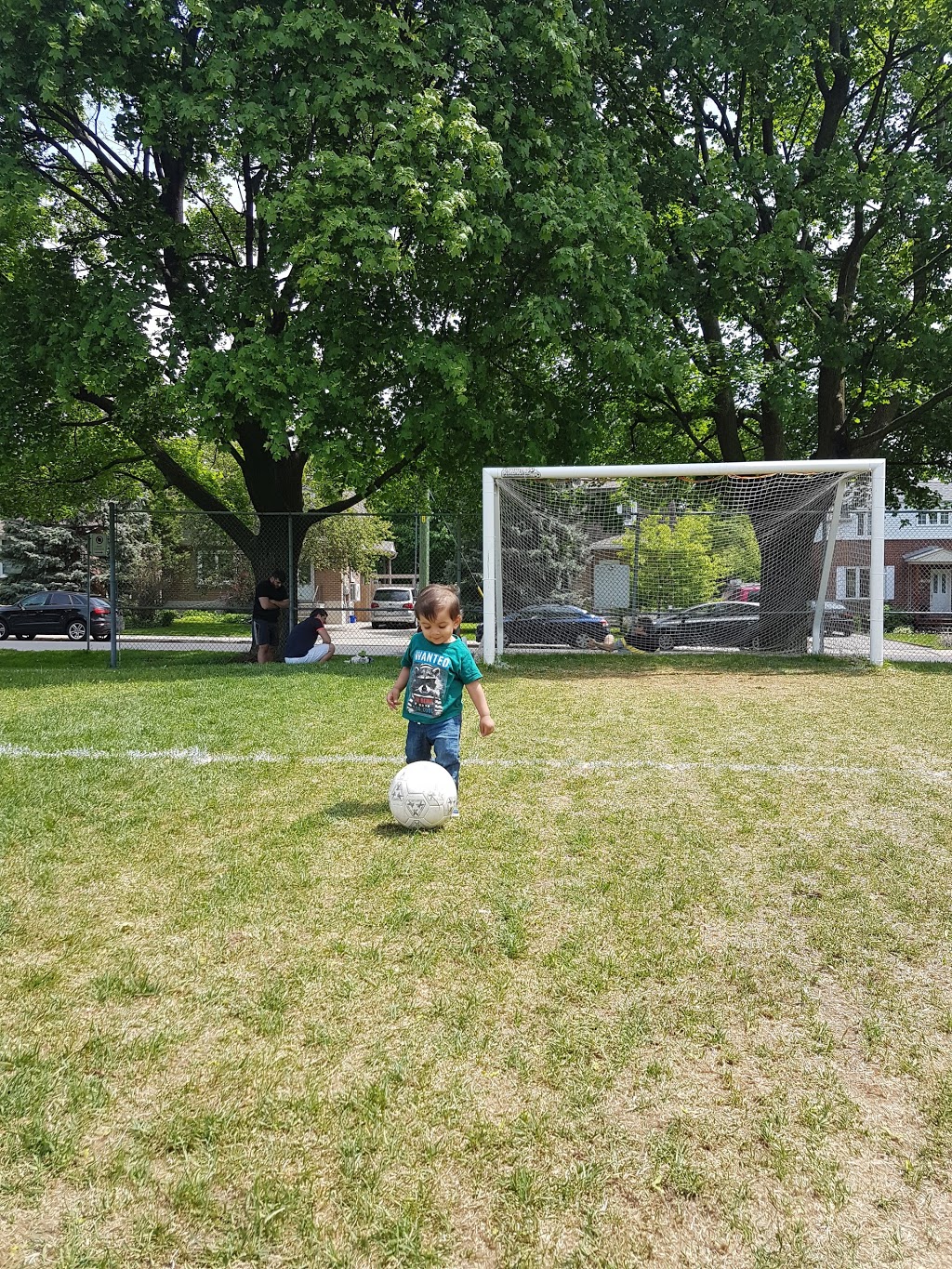Parc Carignan | 42e Avenue, Montréal, QC H8T, Canada | Phone: (514) 634-3471
