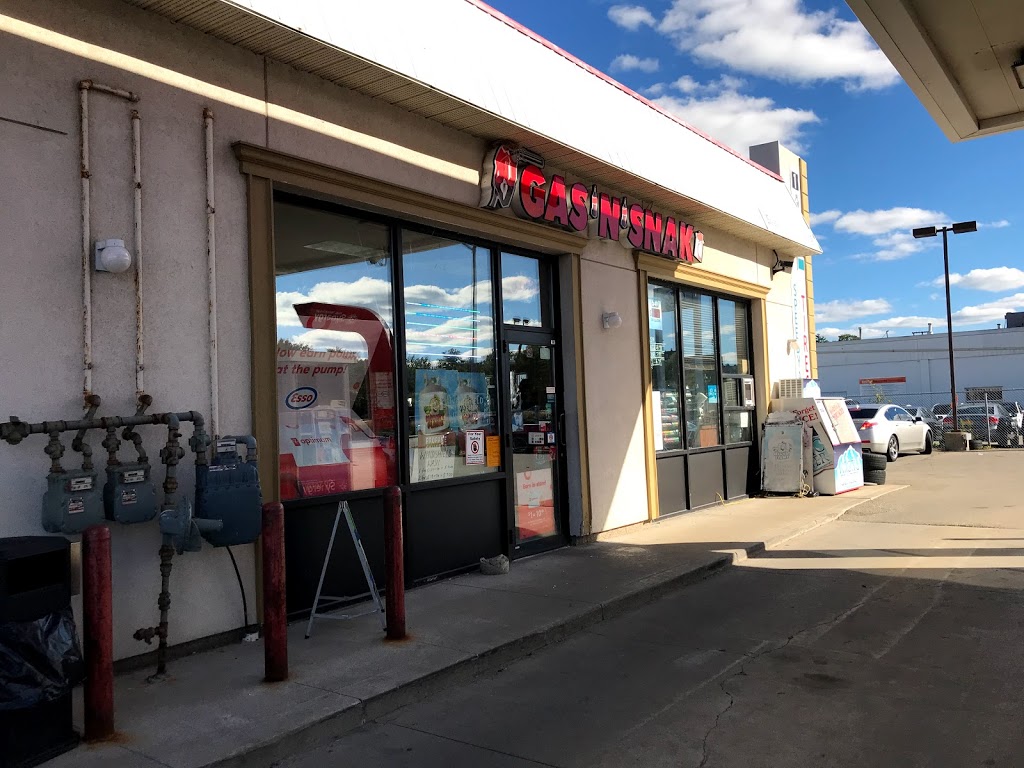 Esso | 277 Hespeler Rd, Cambridge, ON N1R 3H8, Canada | Phone: (519) 620-9333