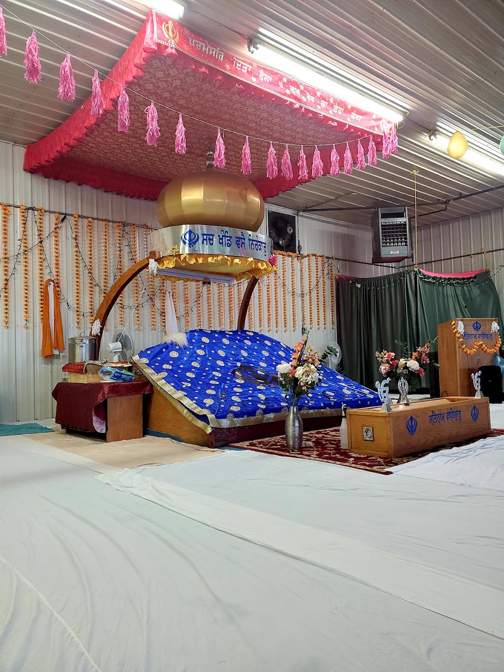Gurudwara Sahab St. Norbert | 3511 Pembina Hwy, Winnipeg, MB R3V 1A5, Canada | Phone: (431) 451-6865