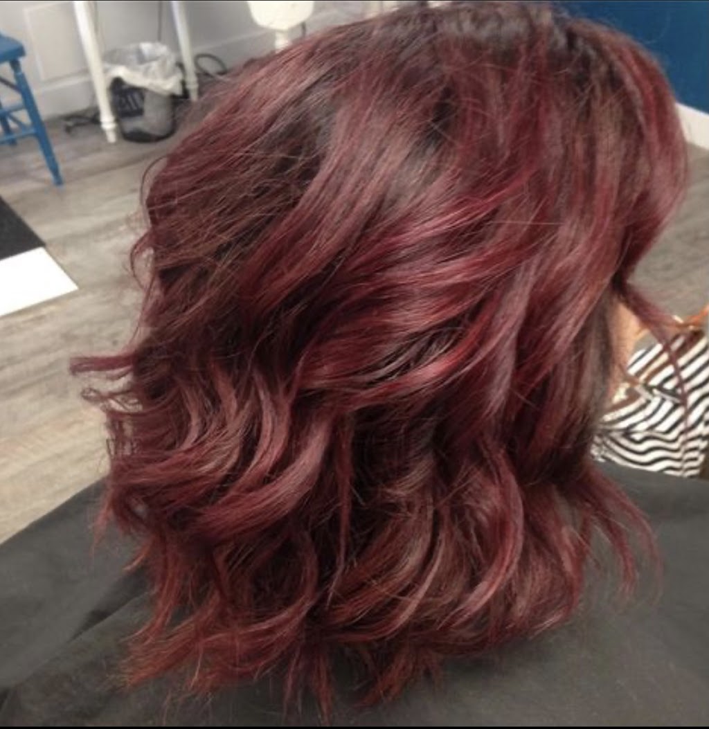 Passion Coiffure | 735 21 rue, Saint-Georges, QC G5Y 4R4, Canada | Phone: (418) 227-9128