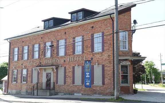 E JS At Baden Tavern | 39 Snyders Rd W, Baden, ON N3A 2M1, Canada | Phone: (519) 634-5711