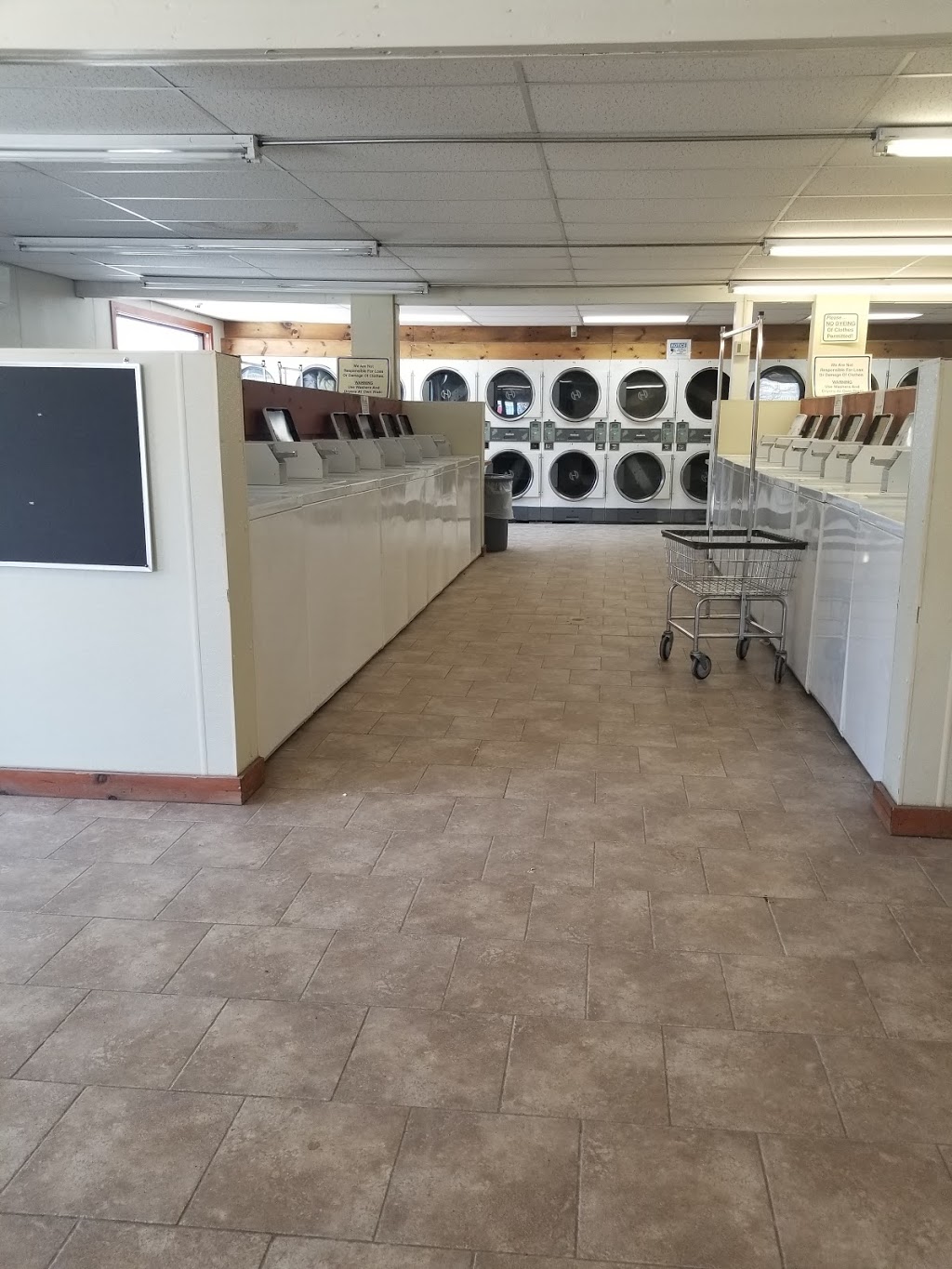 T Js North Country Laundromat | 1 Chapman St, Rouses Point, NY 12979, USA | Phone: (518) 297-6020