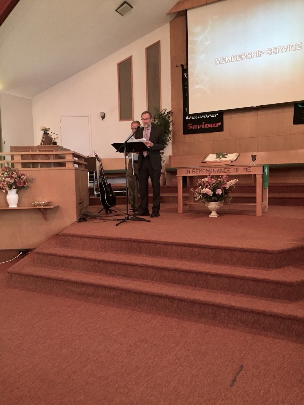 Emmanuel Reformed Church | 401 Rossland Rd W, Whitby, ON L1N 3J1, Canada | Phone: (905) 668-3542