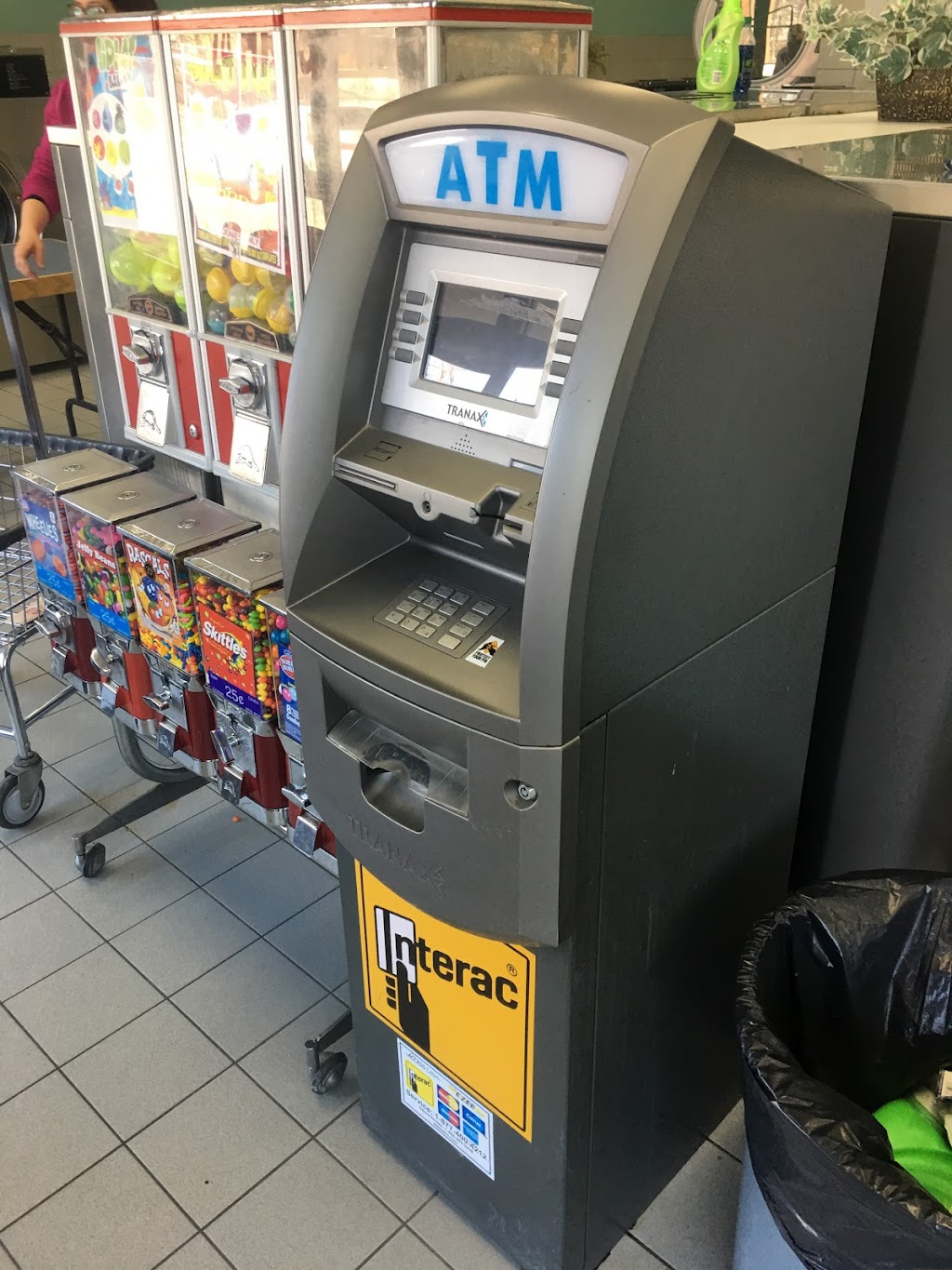 24 HOUR WILSON COIN LAUNDRY | 425-427 Wilson Ave, North York, ON M3H 1T5, Canada | Phone: (647) 748-1425