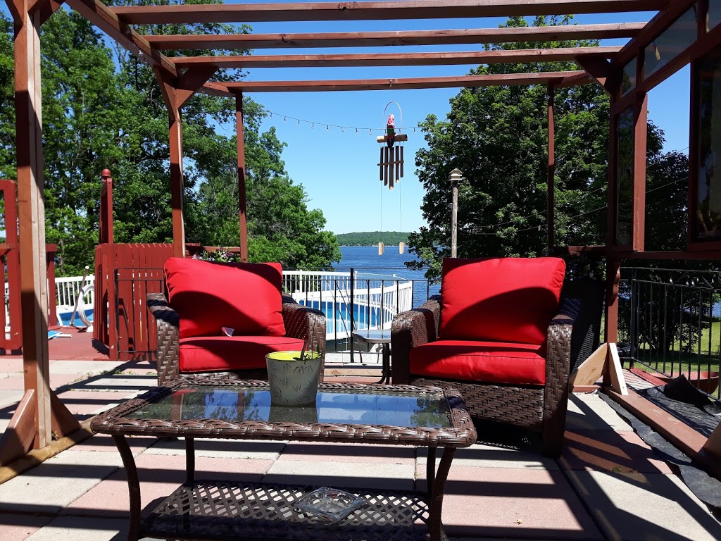 LAKESIDE HOLIDAYS | 226 Victoria St S, Tweed, ON K0K 3J0, Canada | Phone: (905) 626-3437
