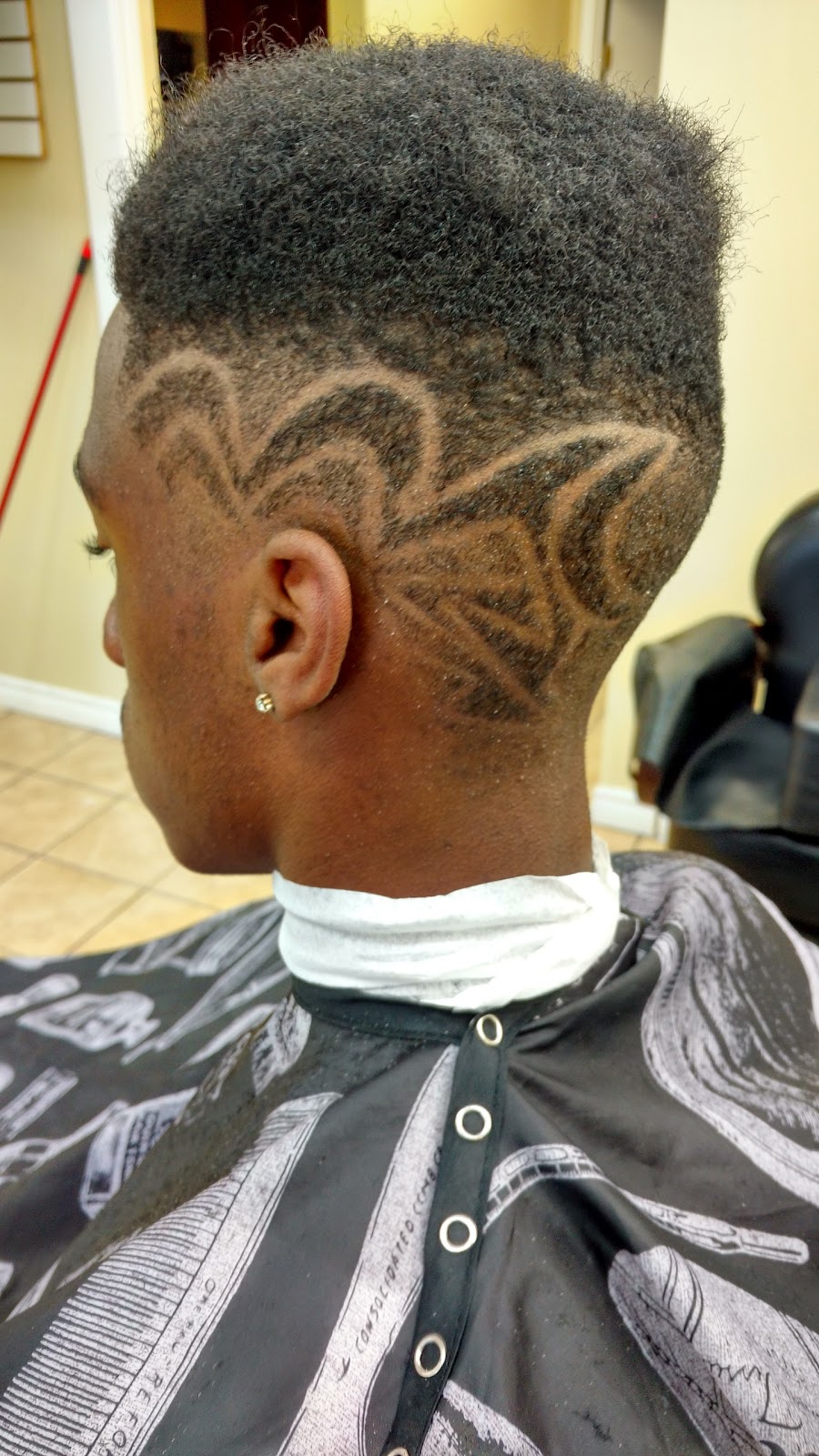 New Touch Hair Studio | 499 Ray Lawson Blvd #27, Brampton, ON L6Y 4E6, Canada | Phone: (905) 216-9228