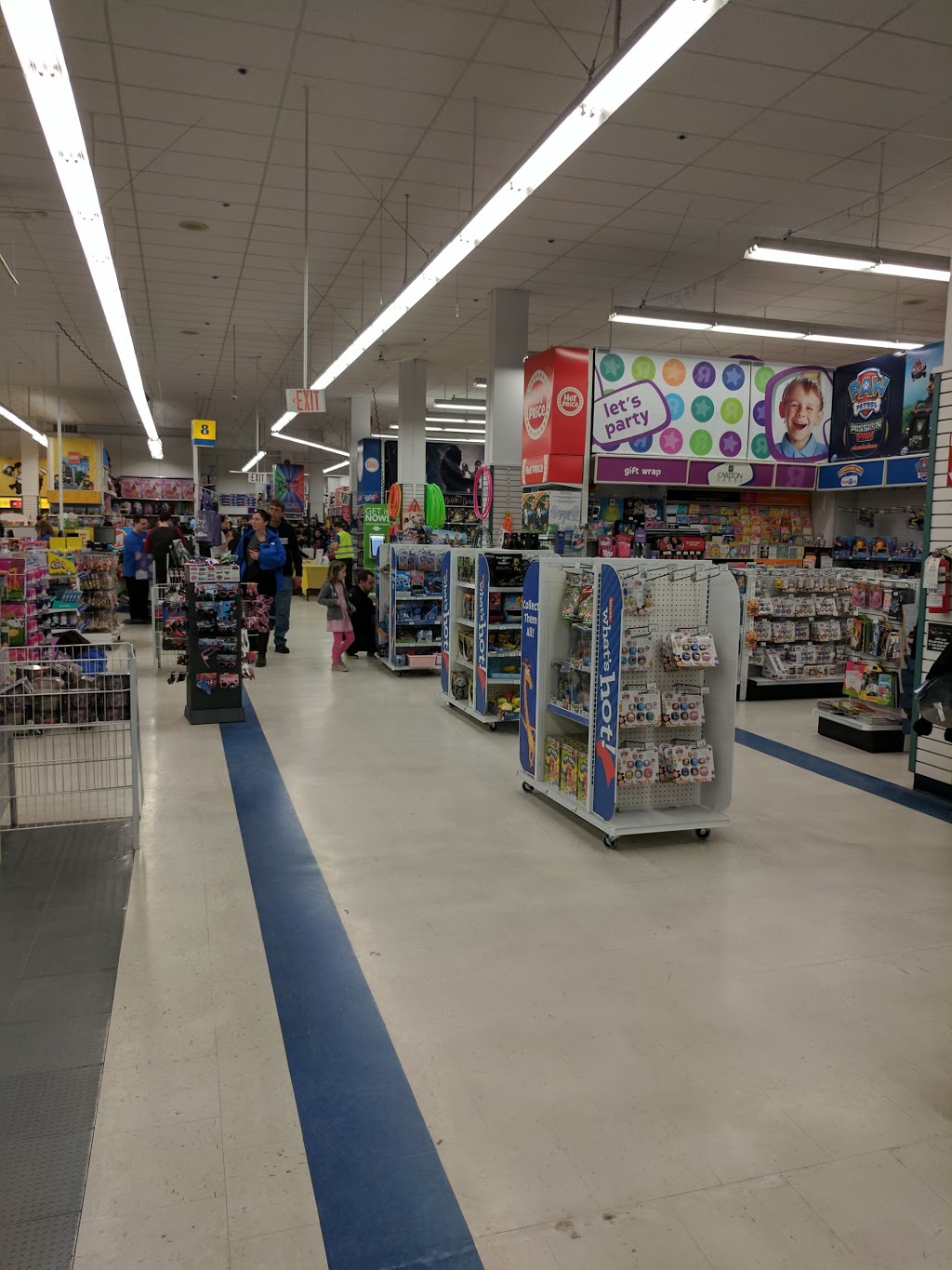 Toys"R"Us | MAYFAIR SHOPPING CENTRE, 3147 Douglas St, Victoria, BC V8Z 6E3, Canada | Phone: (250) 953-2400