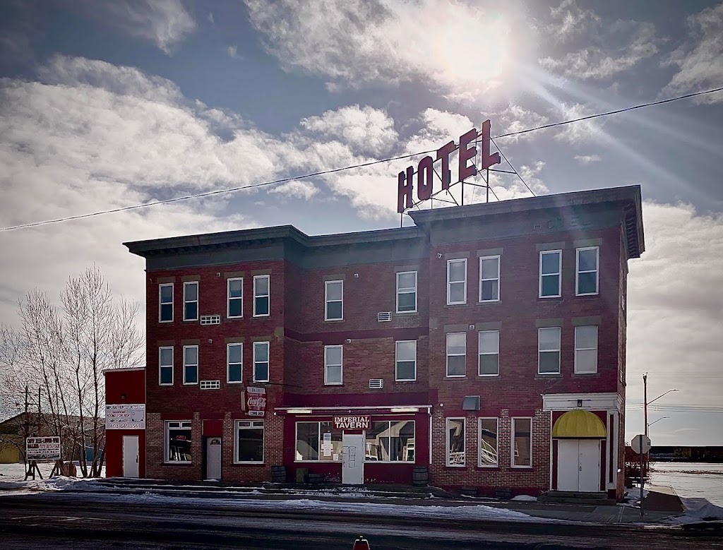 Imperial Hunter Hotel | 501 2 Ave, Bassano, AB T0J 0B0, Canada | Phone: (403) 641-3544