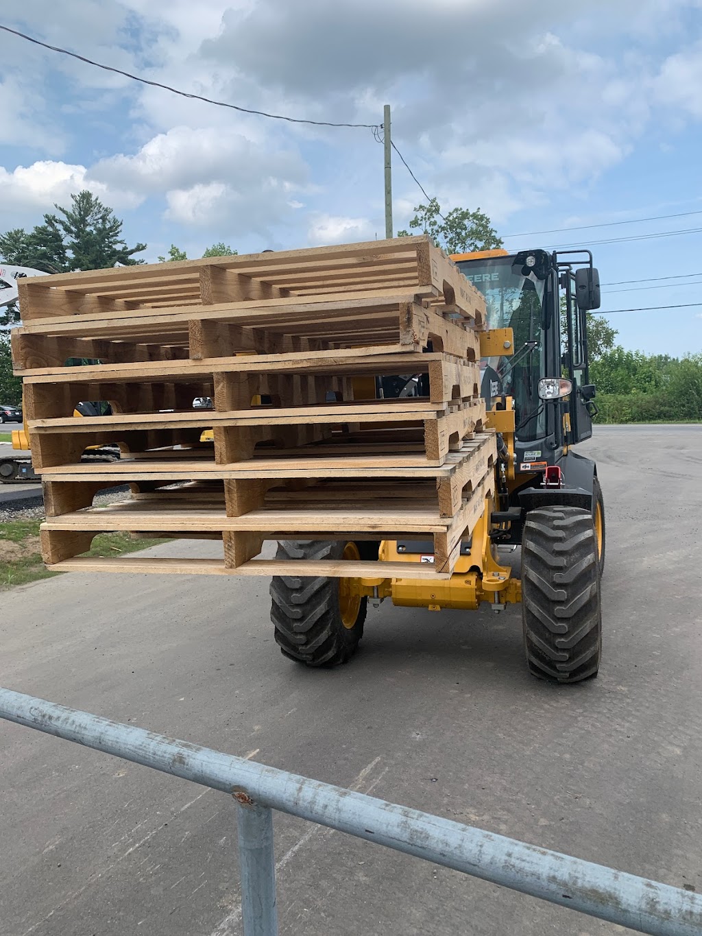 Palette Ideal | 330 Bd Roland-Godard, Saint-Jérôme, QC J7Y 4P7, Canada | Phone: (450) 565-3060