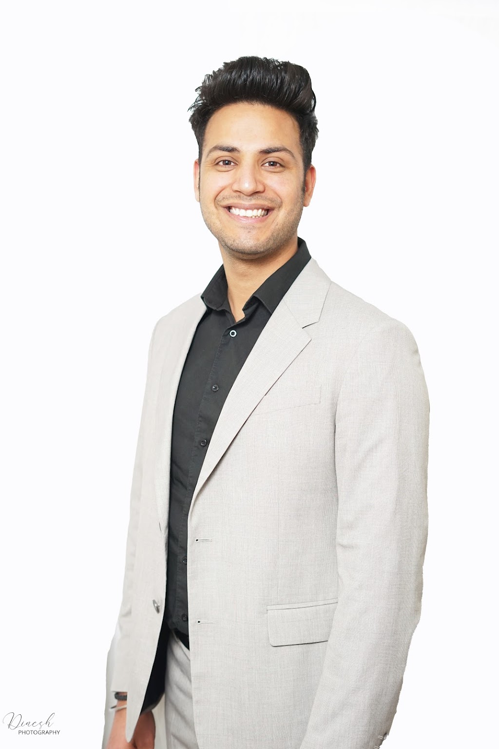 Dinesh photography | 113 Gunn St, Barrie, ON L4M 2H6, Canada | Phone: (437) 218-0015