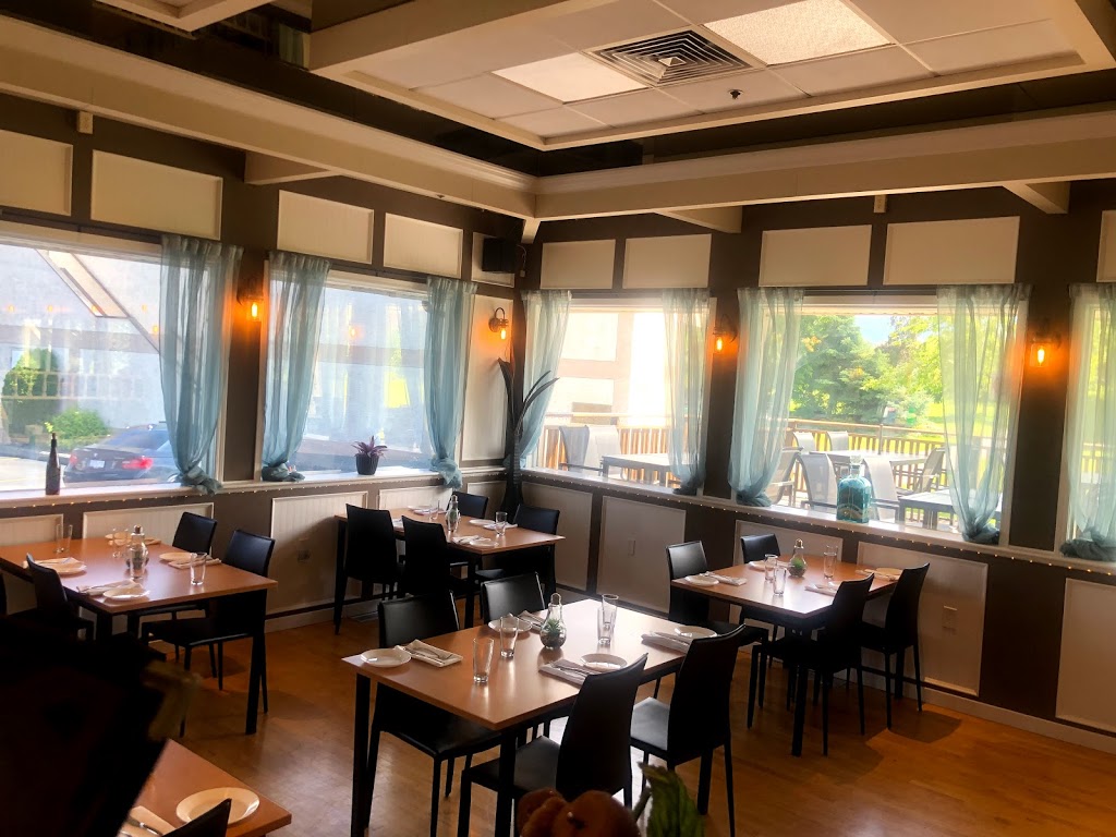 Chichinos Italian Restaurant | 1959 K. L. O. Rd, Kelowna, BC V1W 2H8, Canada | Phone: (236) 420-2679