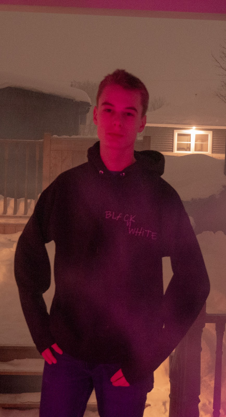 Black n White | Rue St Louis, Thetford Mines, QC G6H 1J6, Canada | Phone: (418) 946-4941