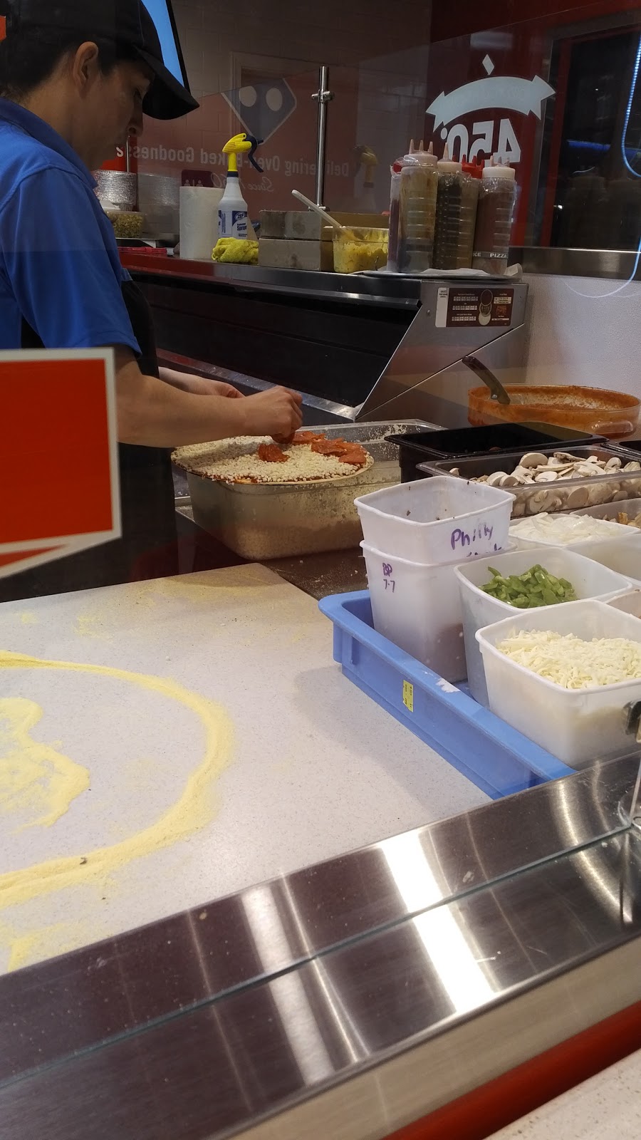 Dominos | 3059 Portage Avenue West, Winnipeg, MB R3K 0W4, Canada | Phone: (204) 987-5555