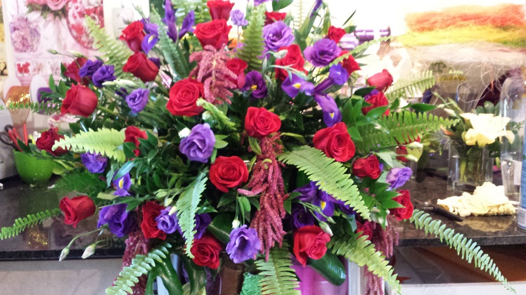 Late Bloom Florist | 5353 Lakeshore Rd #10, Burlington, ON L7L 4N9, Canada | Phone: (905) 631-9009
