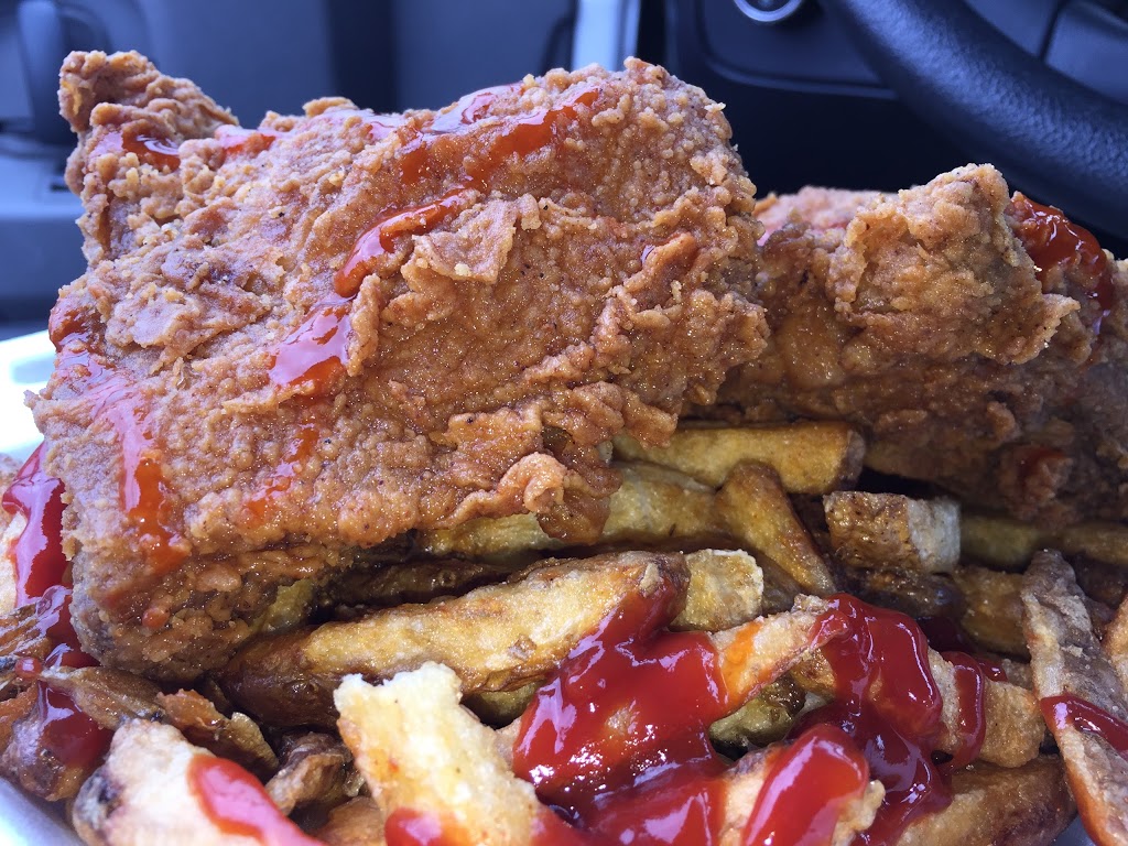 Chesters Chicken & Fish | 771 Southdale Rd E, London, ON N6E 2C6, Canada | Phone: (519) 471-1100