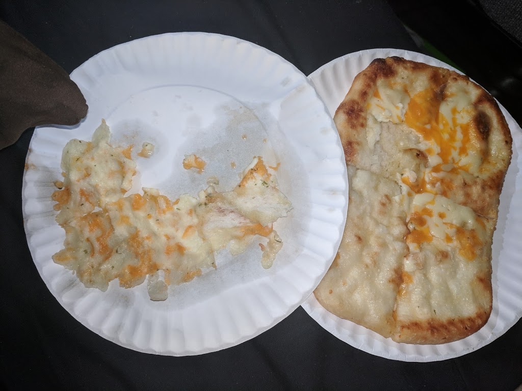 Pizzaville | 2889 Derry Rd E, Mississauga, ON L4T 1A6, Canada | Phone: (416) 736-3636