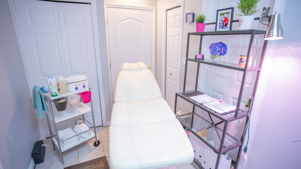 Hot Lips Waxing | 8000 169 St, Surrey, BC V4N 4Y7, Canada | Phone: (604) 813-7007