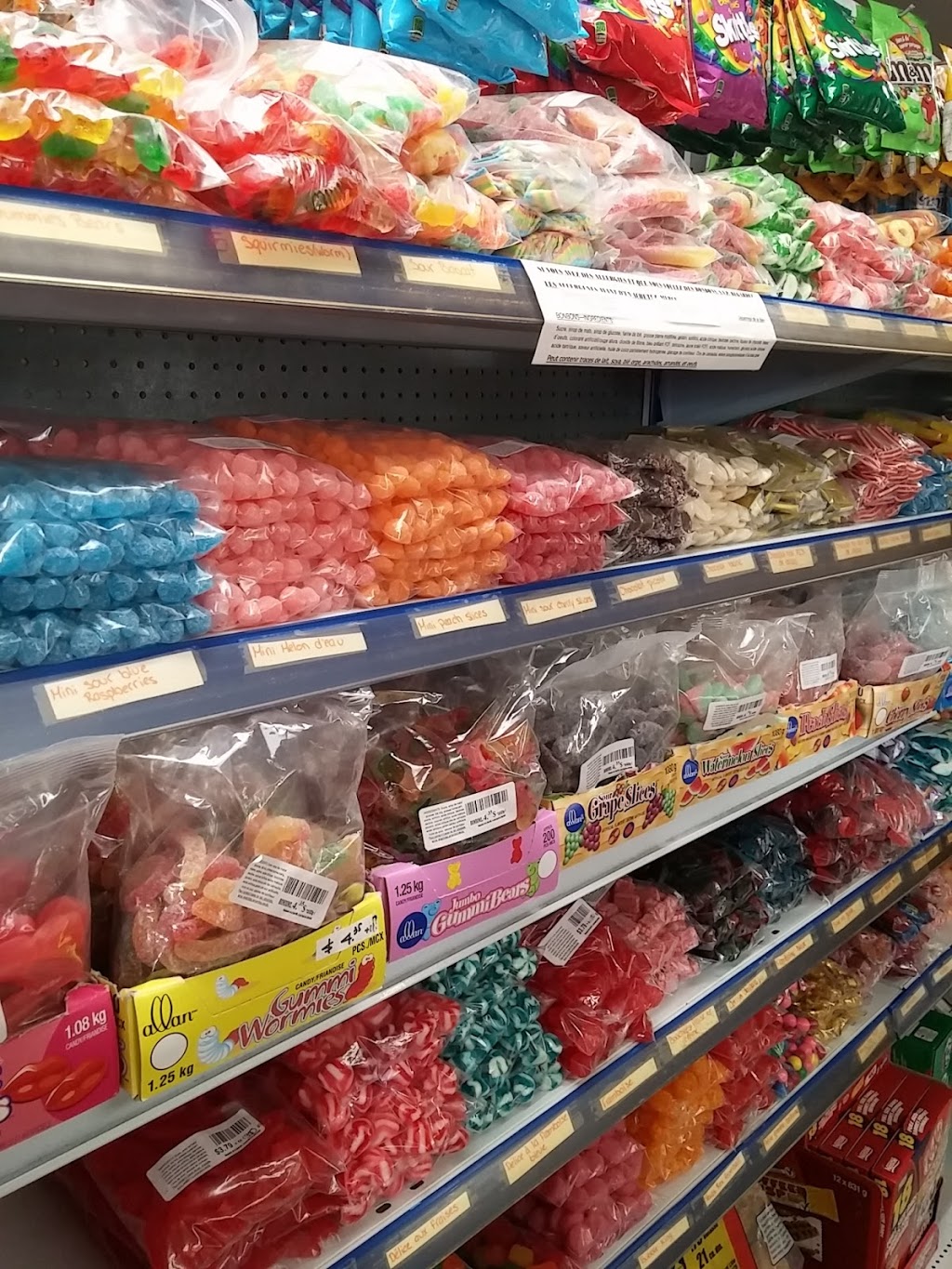 La Baie Convenience Store | 405 Rue Saint-Jean-Baptiste, Salaberry-de-Valleyfield, QC J6T 2B2, Canada | Phone: (450) 377-4220
