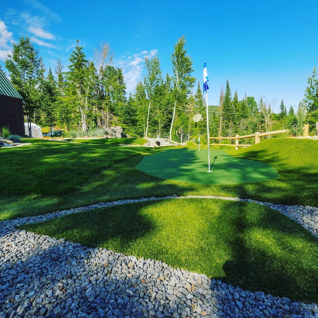 Terrasse Deville / Gazon synthétique et bois de composite | 255 Rue Armand-Majeau #4, Saint-Roch-de-lAchigan, QC J0K 3H0, Canada | Phone: (888) 648-8607