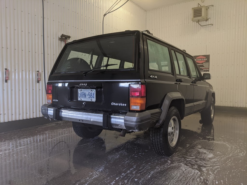 Lave-auto Grenville | 80 Rue Maple, Grenville, QC J0V 1J0, Canada | Phone: (613) 676-4425