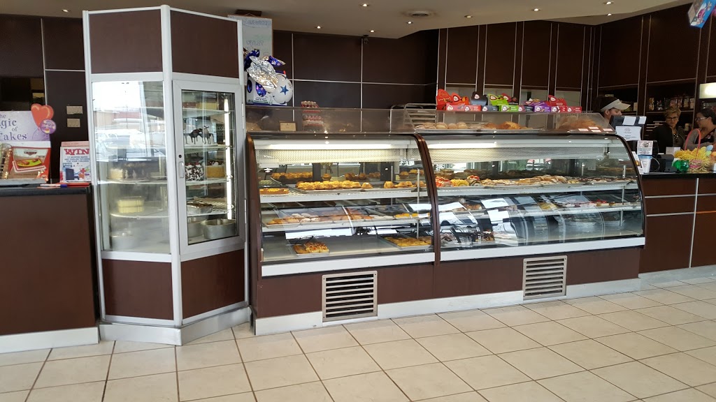 Brazil Bakery And Pastry | 2905 Eglinton Ave W, Mississauga, ON L5M 6J3, Canada | Phone: (905) 820-2889