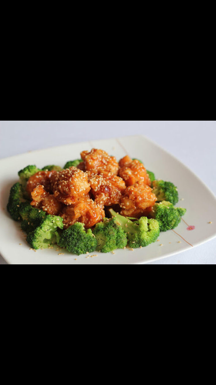 Yangs Chinese Restaurant | 420 Leacock Dr, Barrie, ON L4N 5G5, Canada | Phone: (705) 503-3474