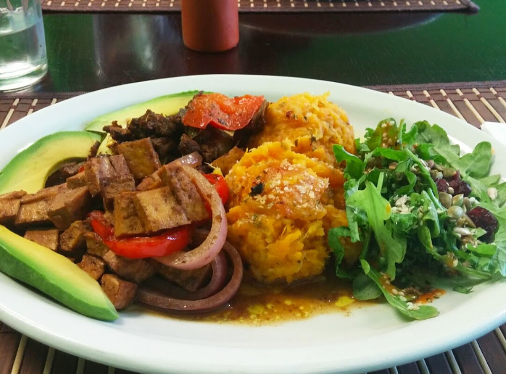 Vs Caribbean Restaurant | 1221 Weston Rd, York, ON M6M 4P7, Canada | Phone: (416) 249-1221