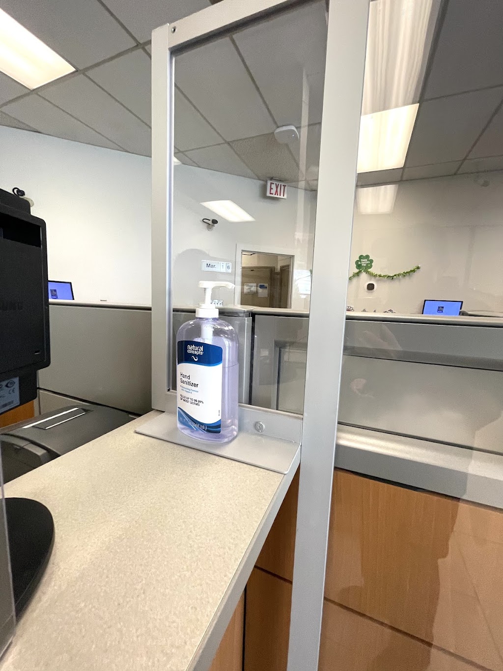 RBC Royal Bank | 4095 Main St, Vancouver, BC V5V 3P5, Canada | Phone: (604) 665-3111