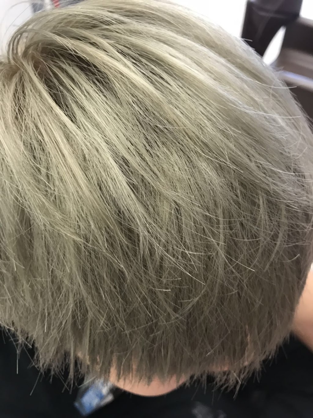 Hair express | 680 Silver Creek Blvd, Mississauga, ON L5A 3Z1, Canada | Phone: (905) 566-0164