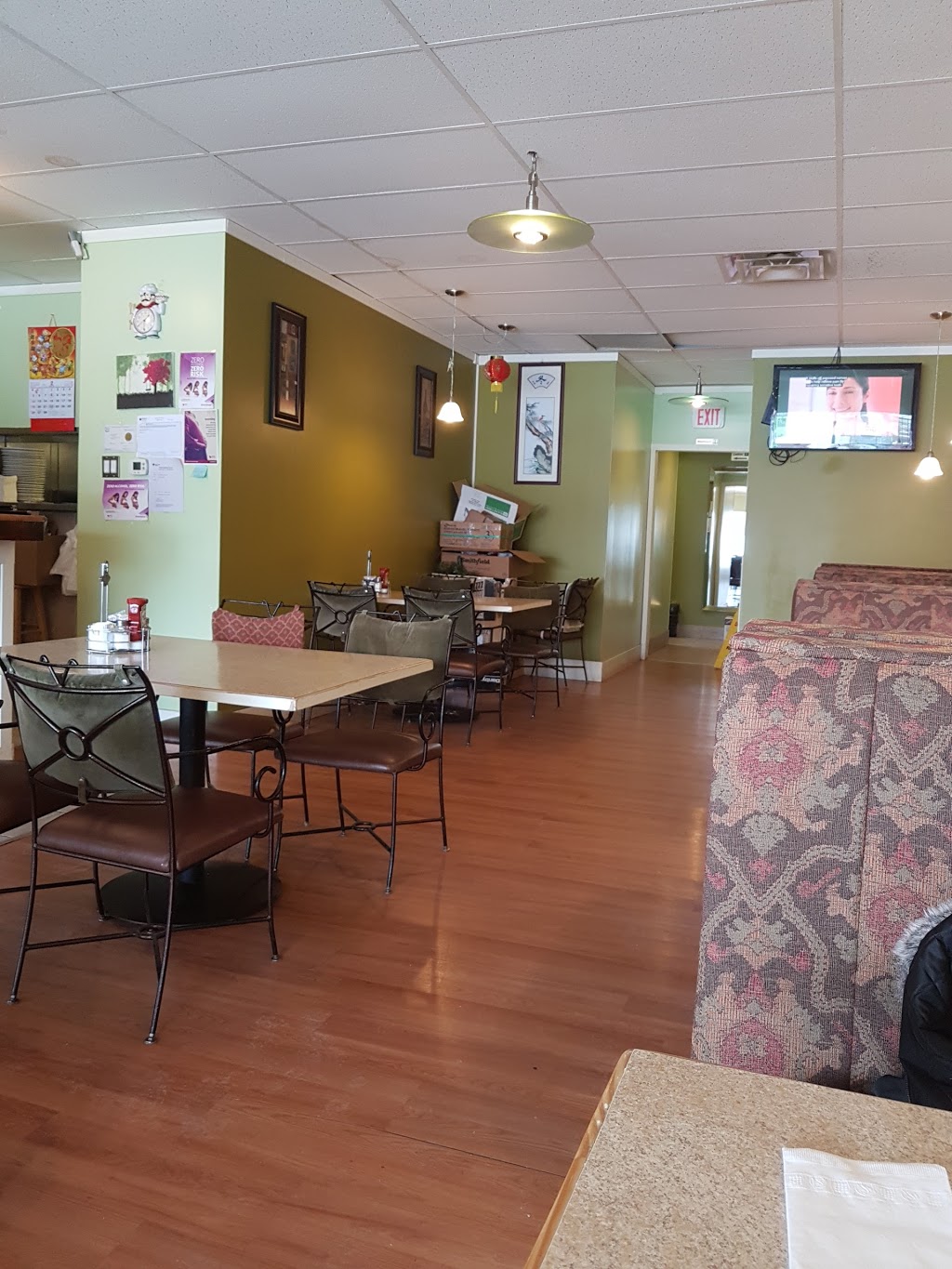 New Red Pepper Cafe | 4613 52 Ave, Stony Plain, AB T7Z 1E7, Canada | Phone: (780) 968-6822