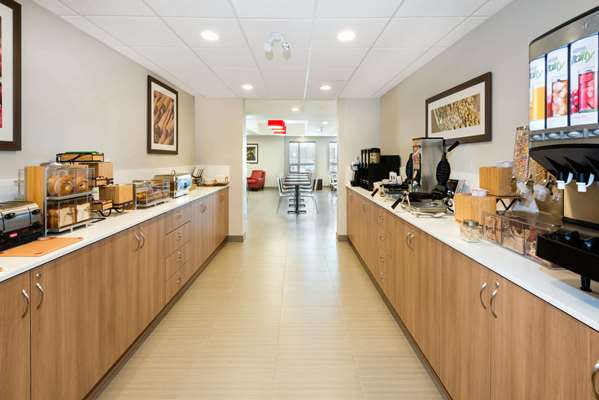 Microtel Inn & Suites by Wyndham Sudbury | 1312 Kingsway, Sudbury, ON P3B 2E5, Canada | Phone: (705) 470-6161