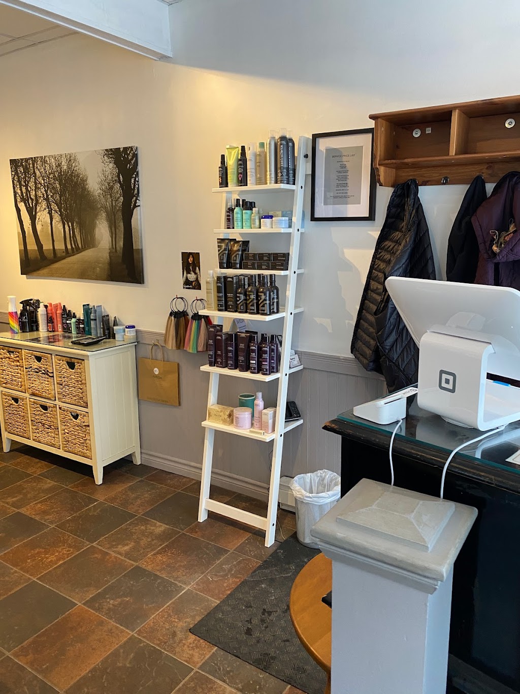 Henhouse Hairstudio | 525 Berford St, Wiarton, ON N0H 2T0, Canada | Phone: (519) 534-1155