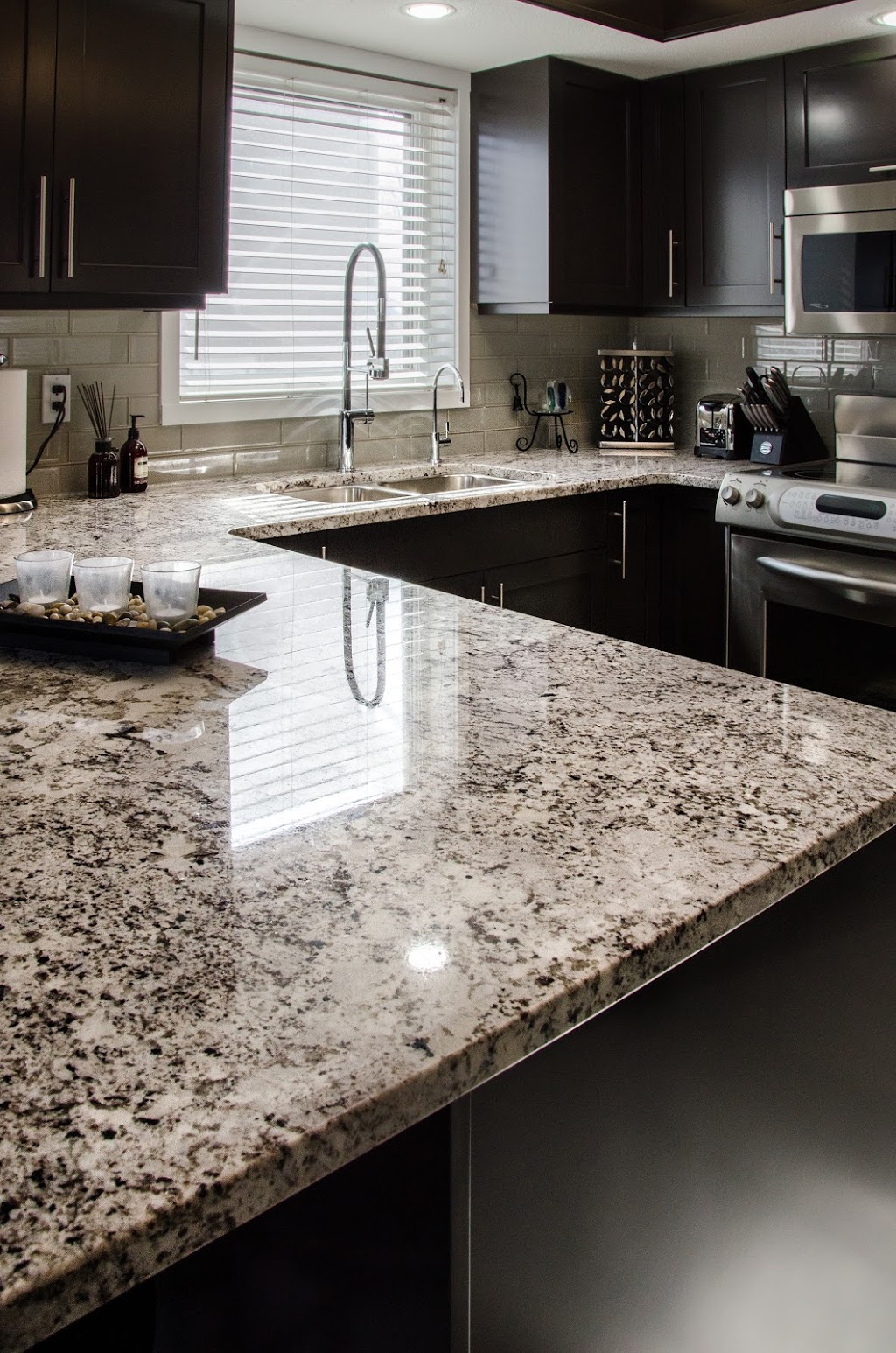 Luxury Granite, Quartz & Marble | 620 Vennels St, Regina, SK S4N 5S5, Canada | Phone: (306) 543-2020