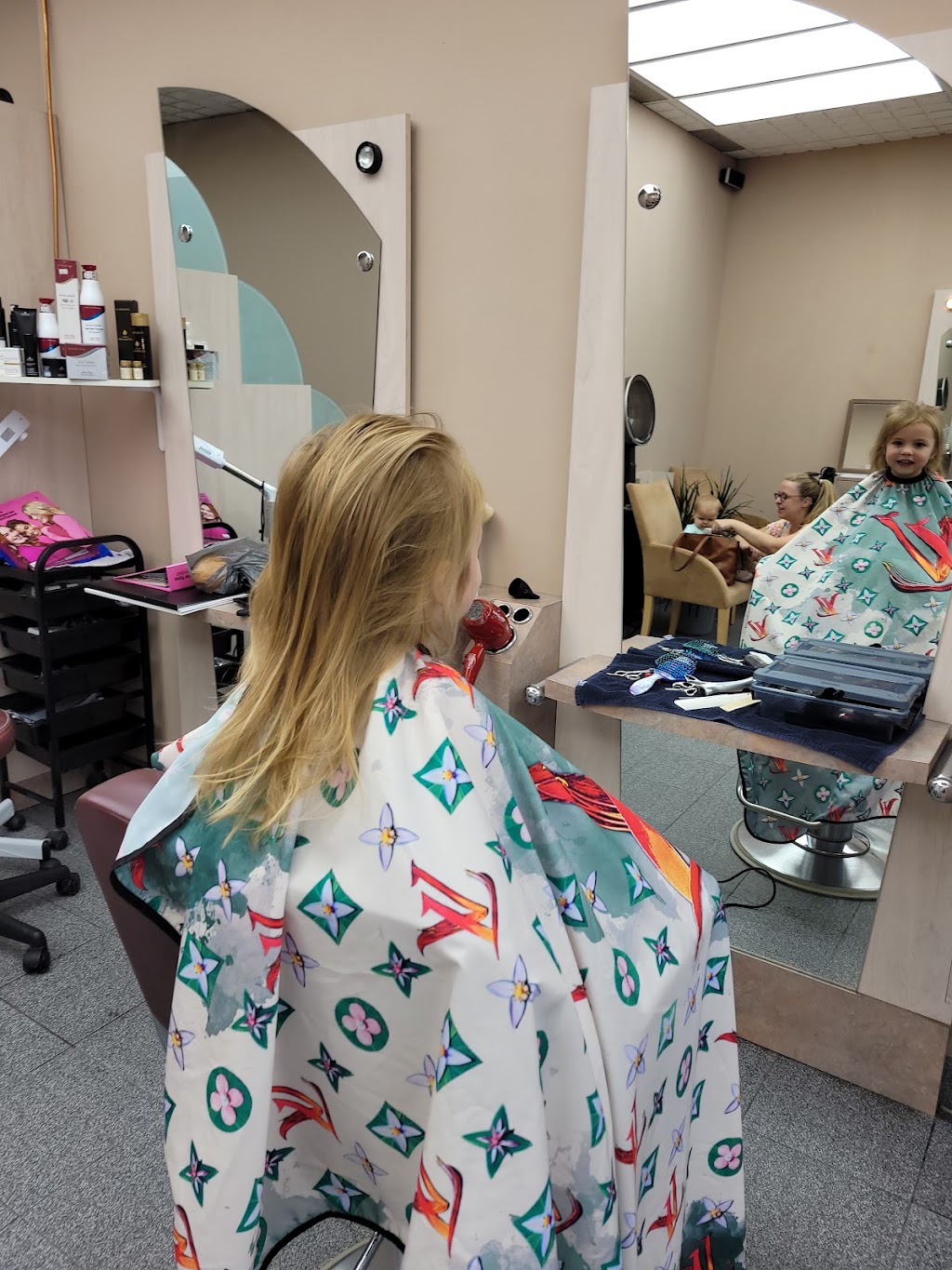 TRENDY Lakeshore Hair Salon & SPA | 5291 Lakeshore Rd. Unit 6, Burlington, ON L7L 1C7, Canada | Phone: (905) 550-5757
