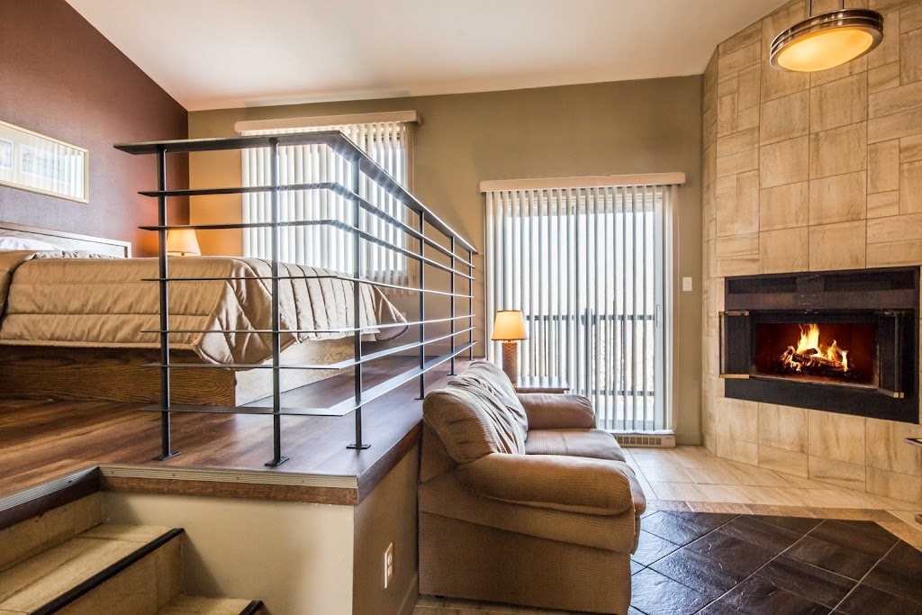 La Remontée Appartements Hôtel | 95 Côte Bellevue, La Malbaie, QC G5A 3A7, Canada | Phone: (877) 665-3757