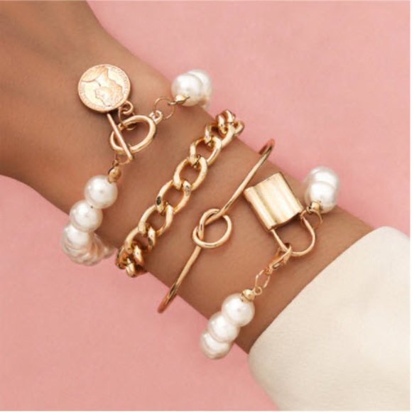 The Shopping Bag Finds | 136 Tuscany Springs Way NW, Calgary, AB T3L 2N4, Canada | Phone: (403) 295-3120