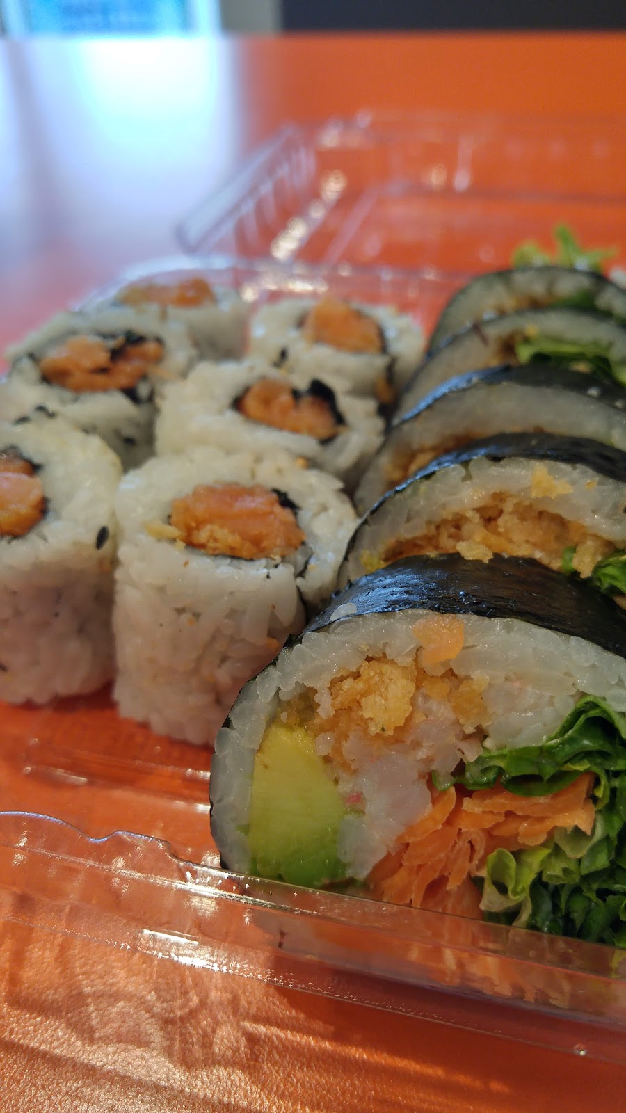Yuzu sushi | 5680 Boulevard Robert-Bourassa, Laval, QC H7E 0A5, Canada | Phone: (450) 665-9898