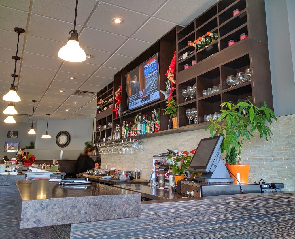 Johns Family Restaurant | 1 Fisherman Dr, Brampton, ON L7A 2X9, Canada | Phone: (905) 840-8888