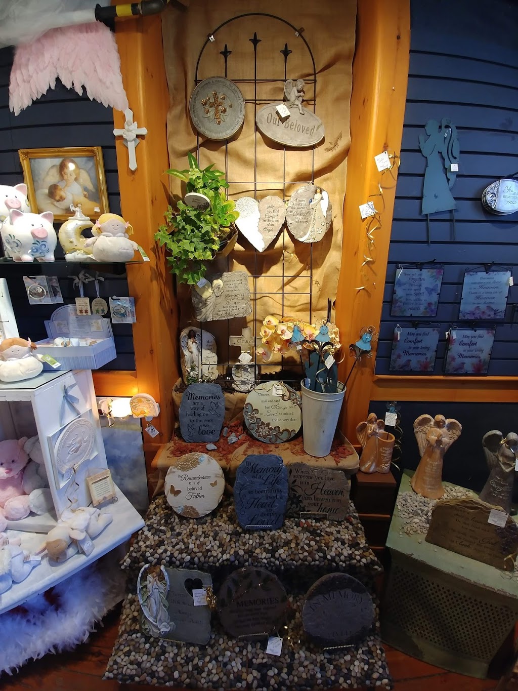Angel Treasures | 1389 King St N, St. Jacobs, ON N0B 2N0, Canada | Phone: (519) 664-1599