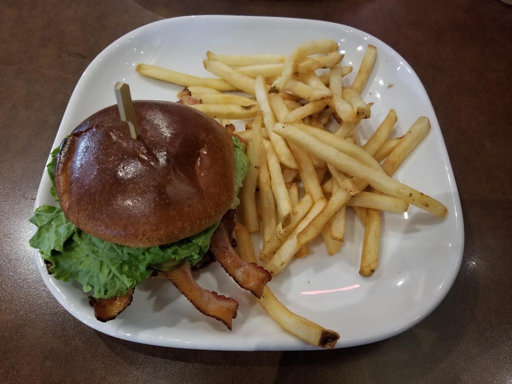 Boston Pizza | 611 Portland St, Dartmouth, NS B2W 2M6, Canada | Phone: (902) 433-1234
