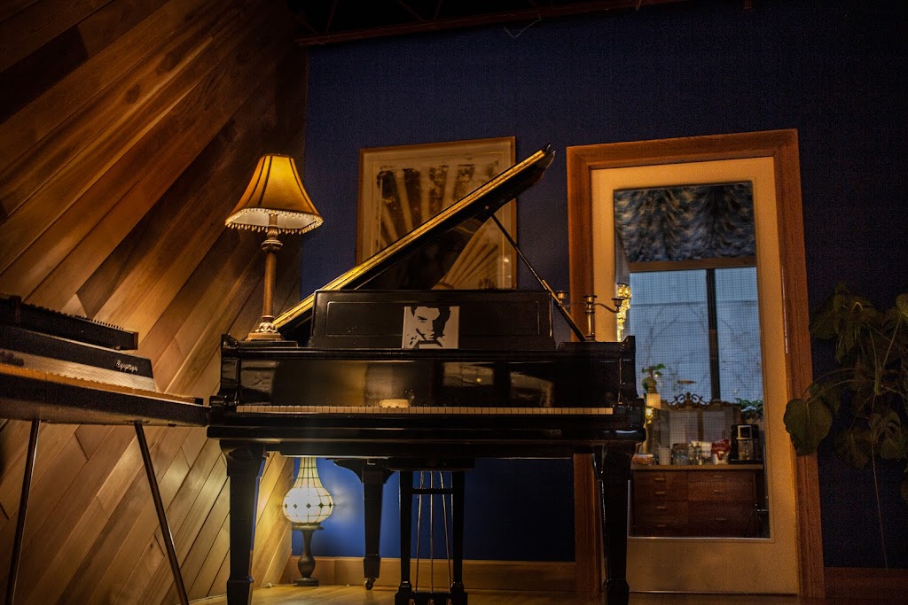 Halo Recording, Rehearsals And Audio Engineering | 57 Augusta St, Hamilton, ON L8N 1P8, Canada | Phone: (905) 515-5699