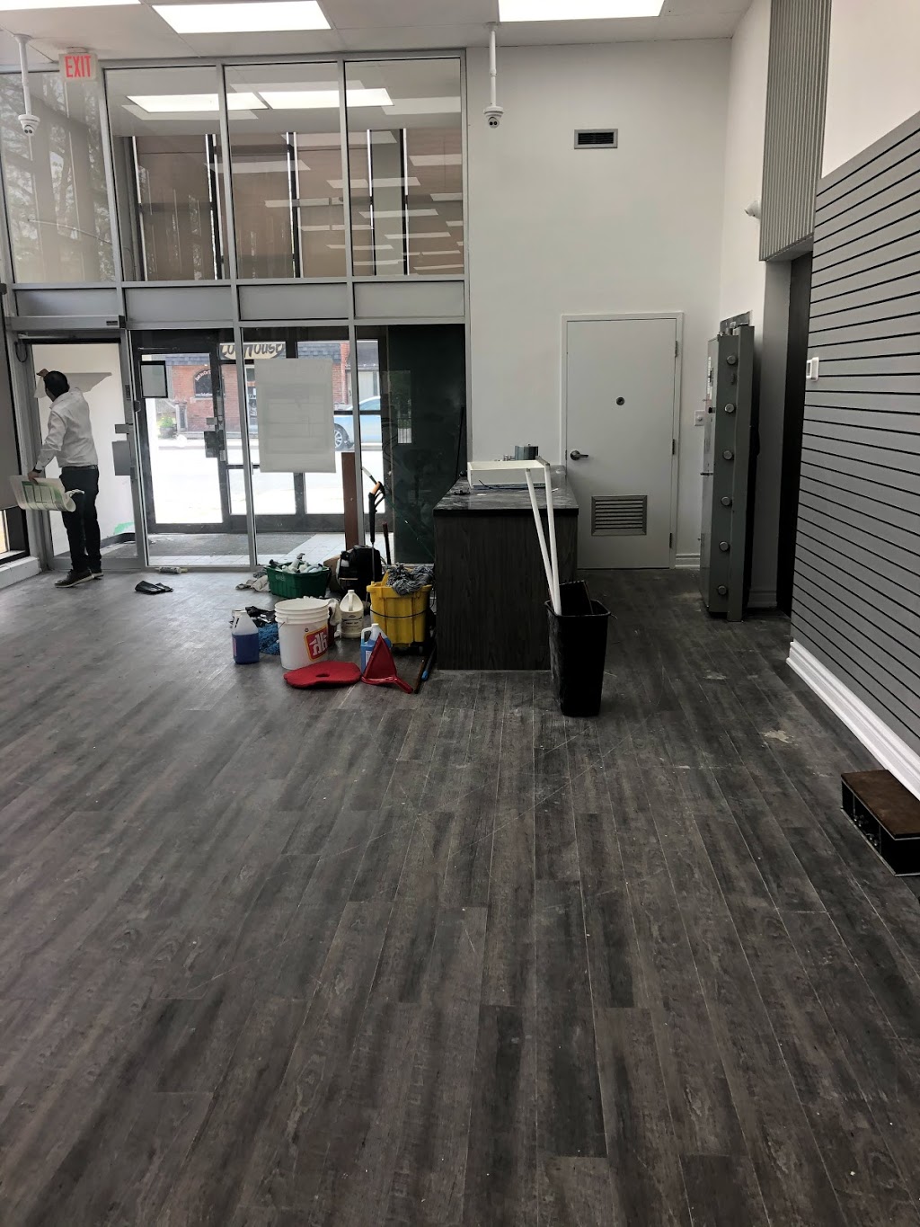 Brantford Cleaners | 66 Allenby Ave, Brantford, ON N3S 1R4, Canada | Phone: (519) 209-1482