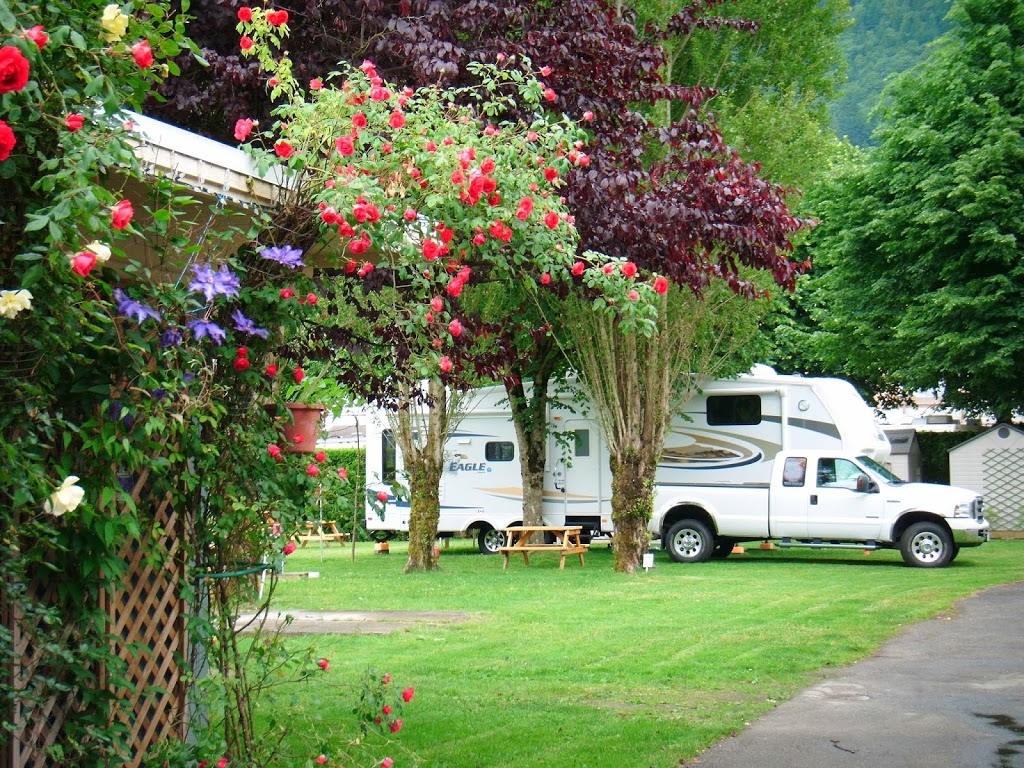 Glencoe Motel and RV | 259 Hot Springs Rd, Harrison Hot Springs, BC V0M 1K0, Canada | Phone: (604) 796-2574