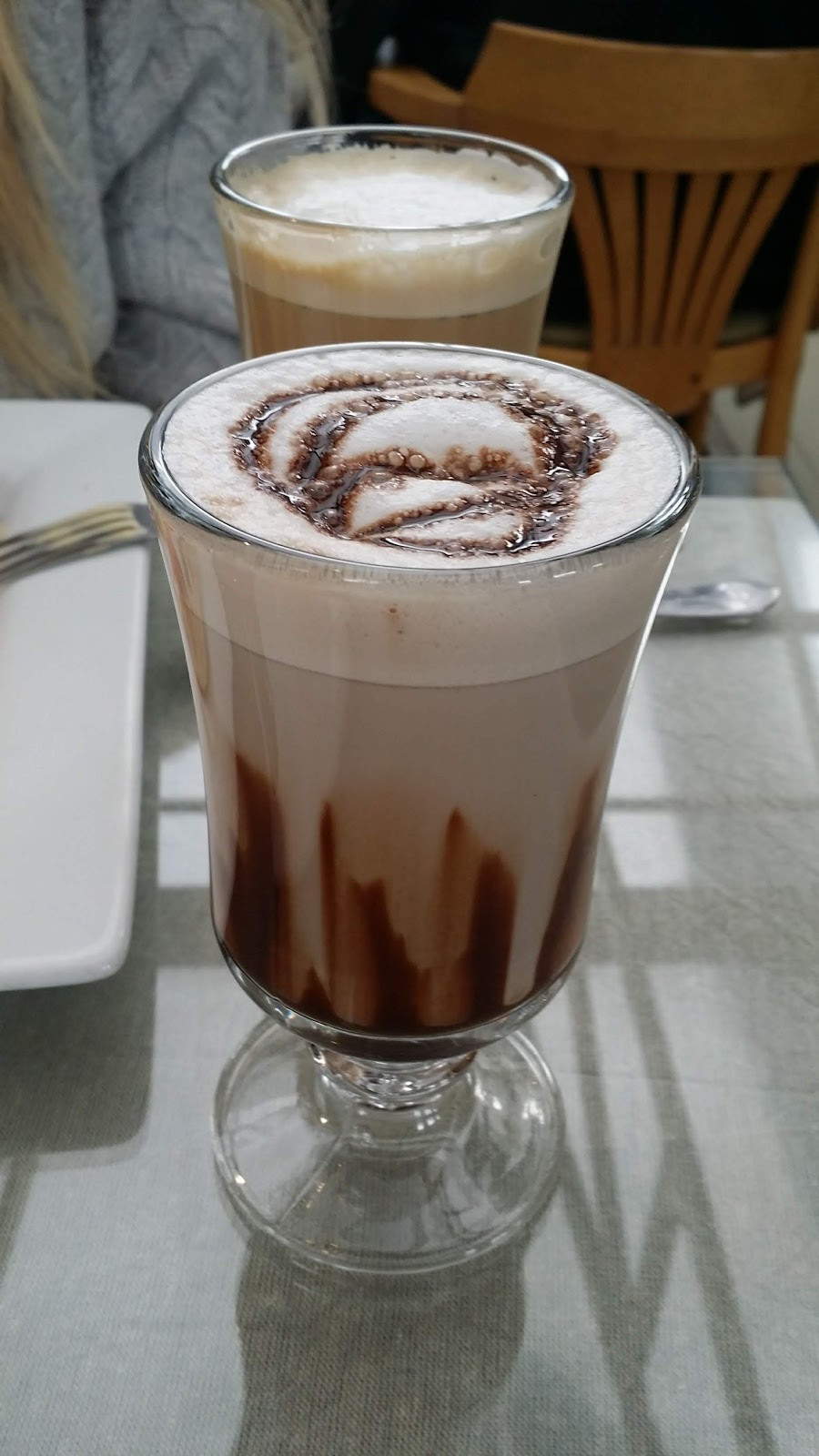 Café at Mandeville | Burnaby, BC V5J 3G6, Canada | Phone: (604) 434-4111 ext. 854